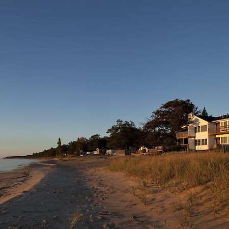 Oscoda Huron House Bed & Breakfast エクステリア 写真