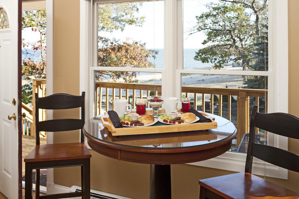Oscoda Huron House Bed & Breakfast エクステリア 写真