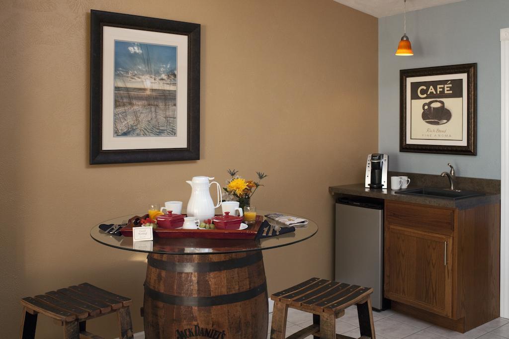 Oscoda Huron House Bed & Breakfast エクステリア 写真