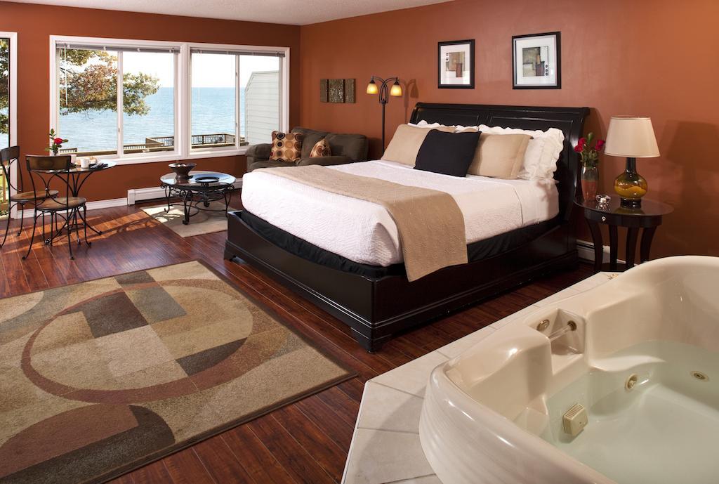 Oscoda Huron House Bed & Breakfast エクステリア 写真