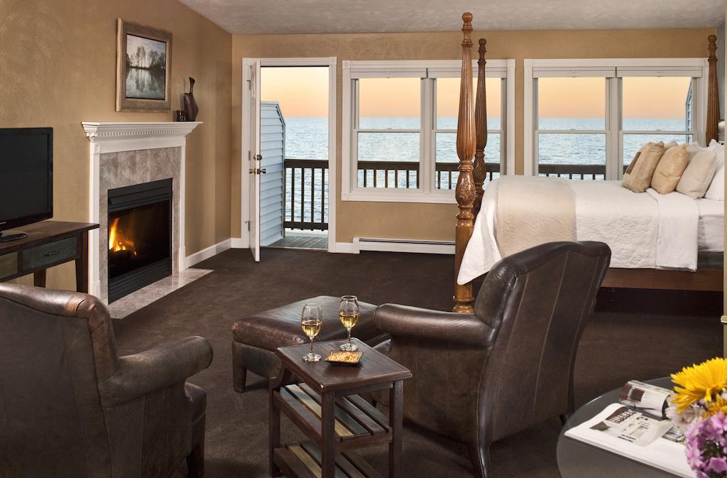 Oscoda Huron House Bed & Breakfast エクステリア 写真