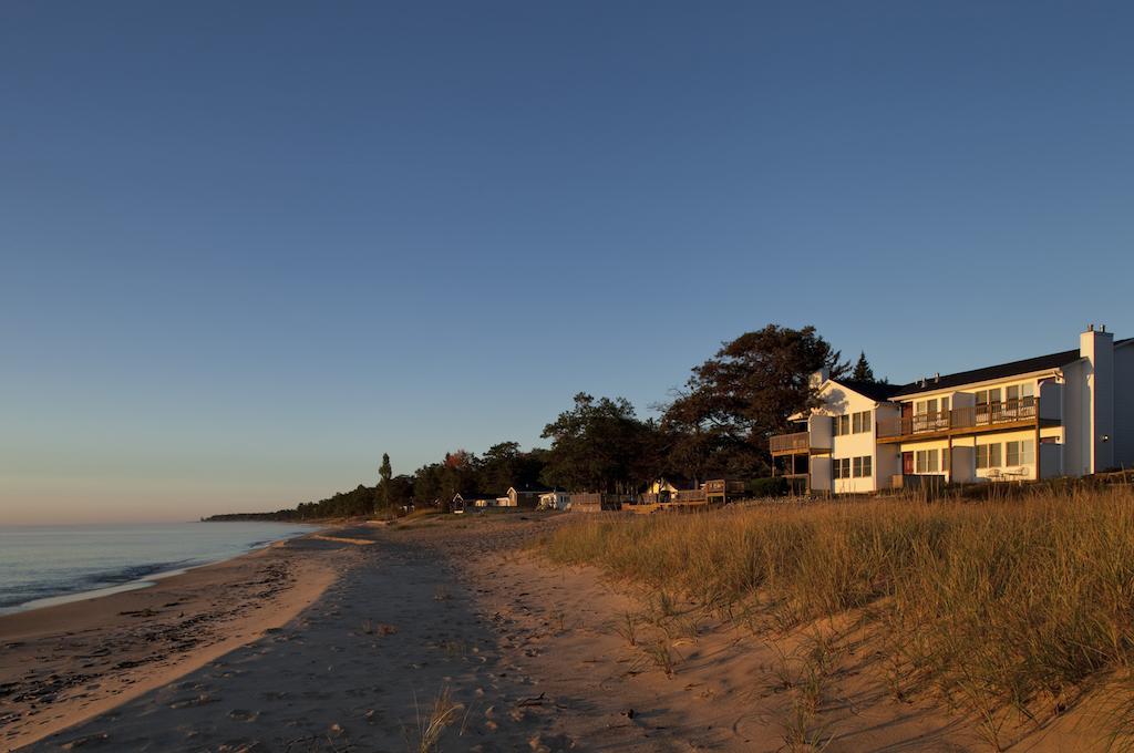 Oscoda Huron House Bed & Breakfast エクステリア 写真