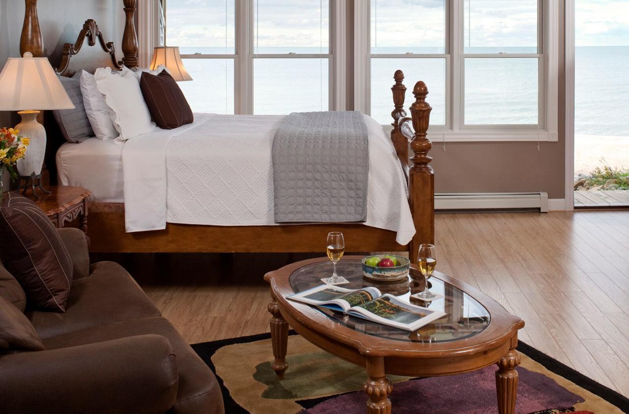 Oscoda Huron House Bed & Breakfast エクステリア 写真